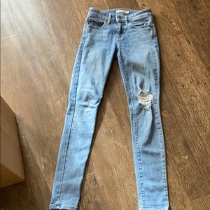 Woman Levi’s jeans